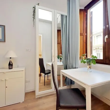 Leto Apartment *